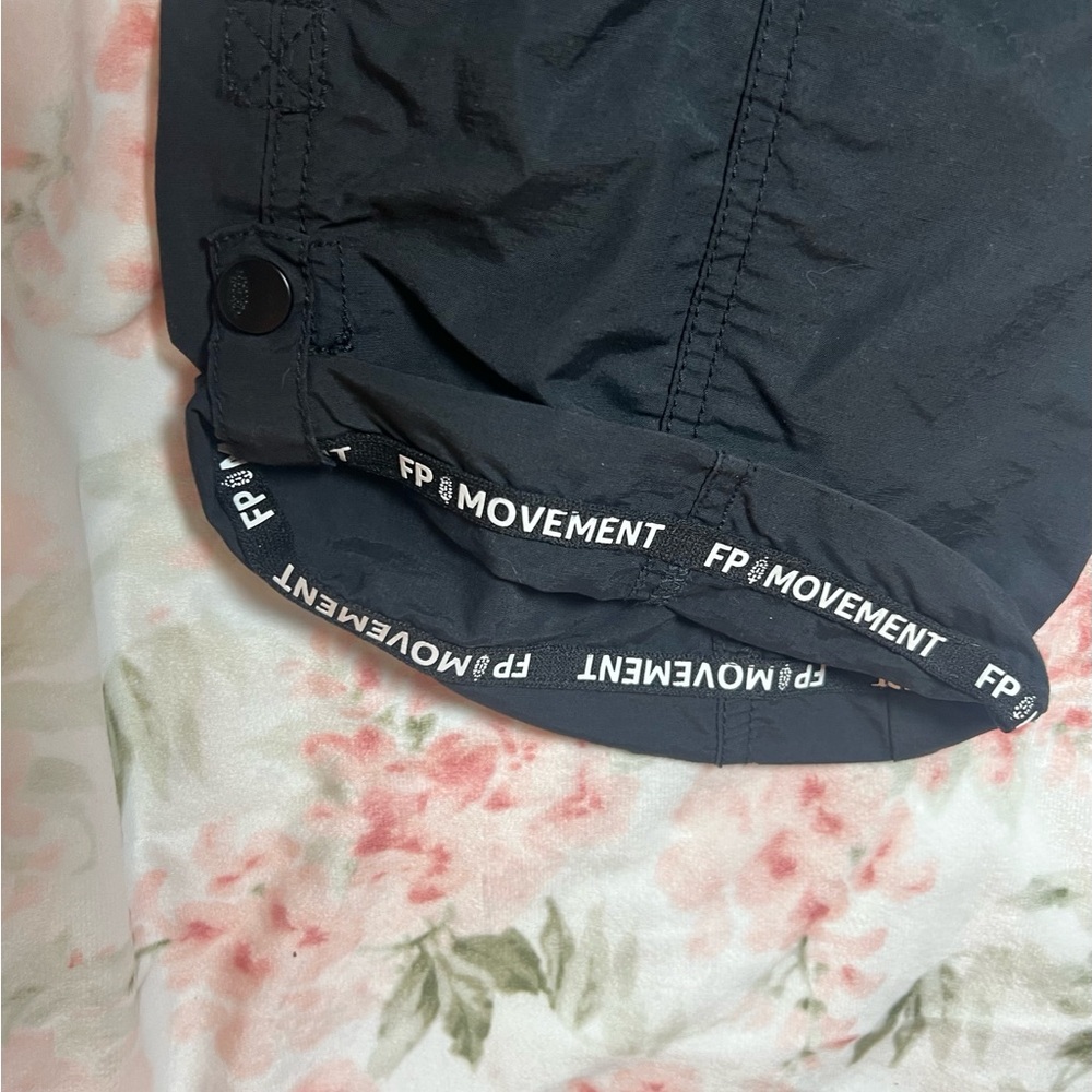 Free People Movement Mesmerize Me Pants Black XS Cargo Straight Leg Baggy Sporty - Picture 4 of 8